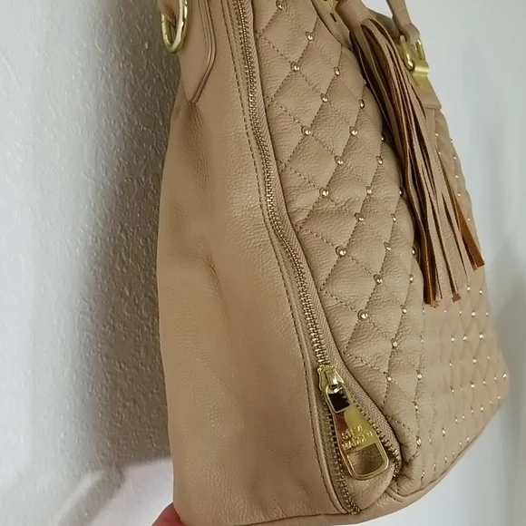 STEVE MADDEN Tan w/Gold Hardware Handbag - Picture 6 of 11